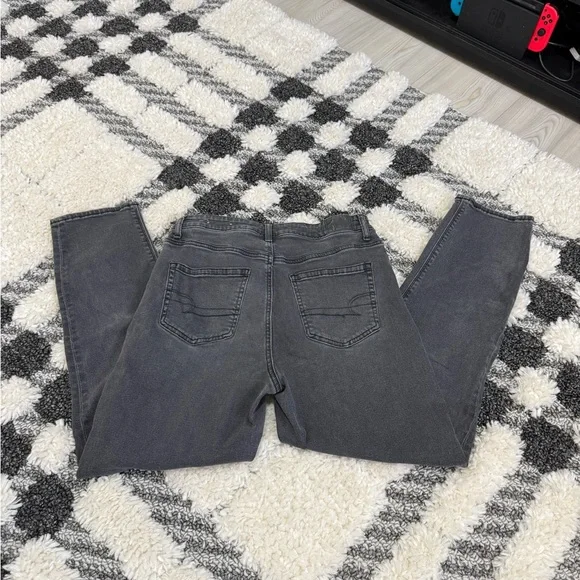 American Eagle Mom Jeans - Picture 3 of 5